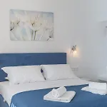 Sunny & Blue 3 Апартаменты *
