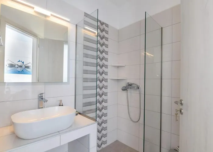 דירה Sunny & Blue 3